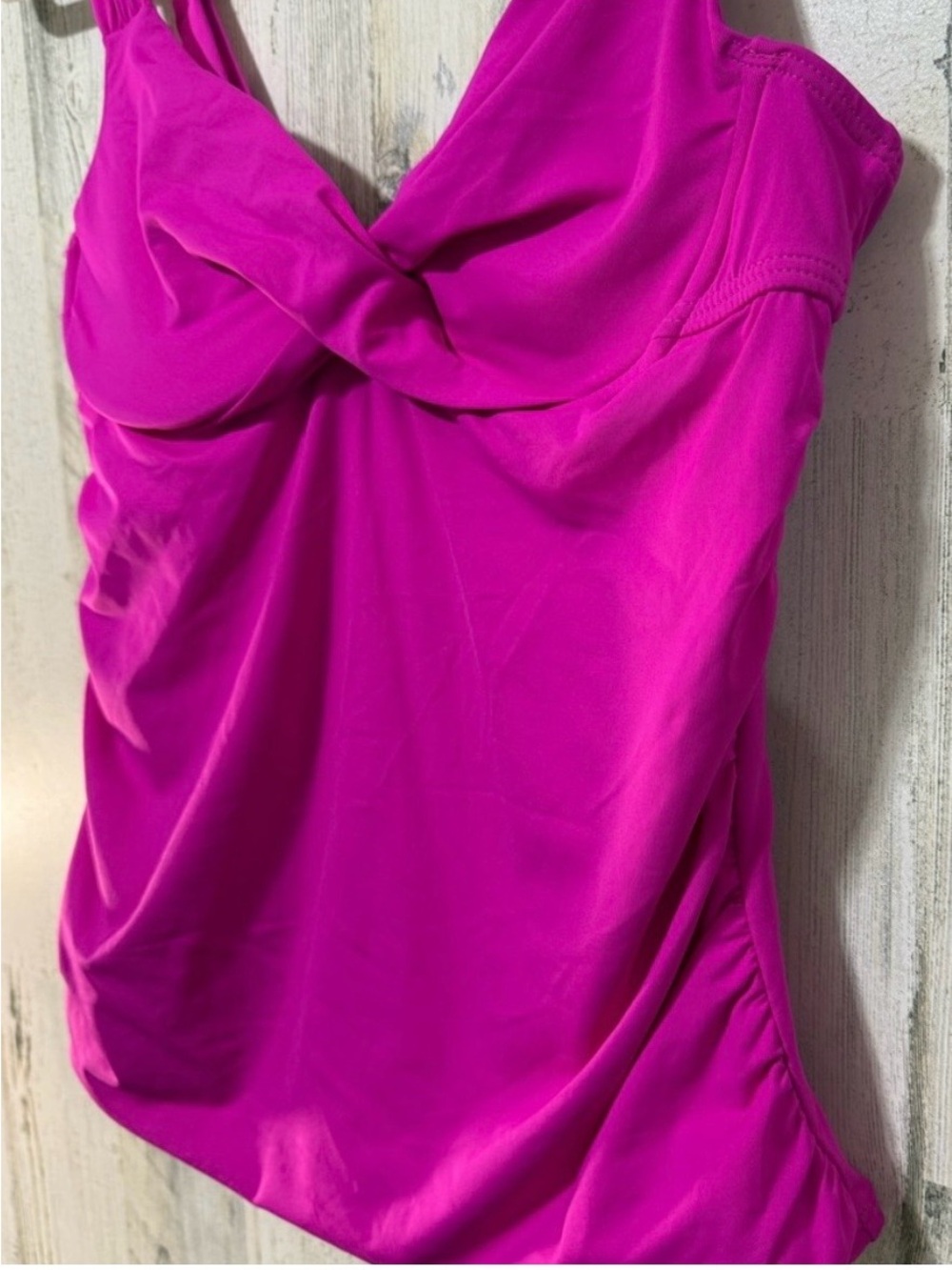 Anne Cole Women's Twist-Front Tank Top in Fuchsia 36B/34C - Picture 4 of 10